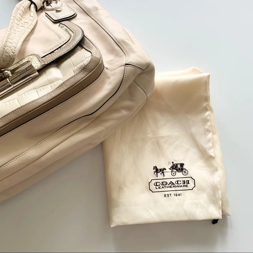 🌸Coach🌸 Leather Bag With Crocodile Accents Zip